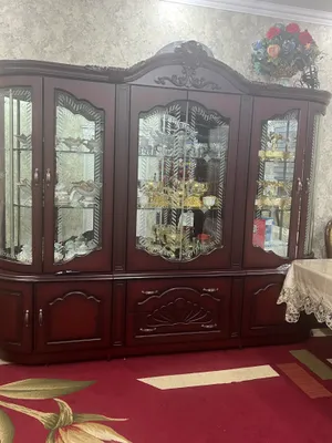 Продаётся недорогая горка для гостиной 1