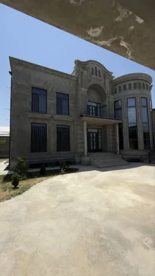Hovli uy sotiladi. 1