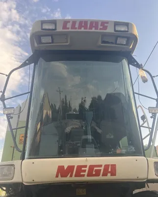 Комбайн Сотилади 1
