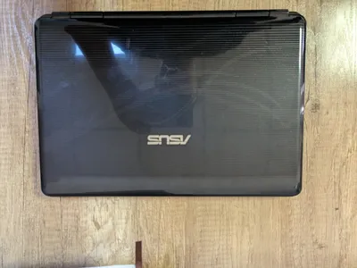 Asus noutbuk sotiladi 1