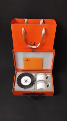 новый фарфоровый набор HERMES.