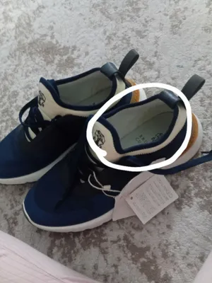 oyoq kiyim erkaklar yangi kiyilmagan 42 razmer