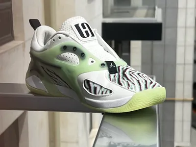 Jordan Zion 3 Vapor Green — 39 размер 1