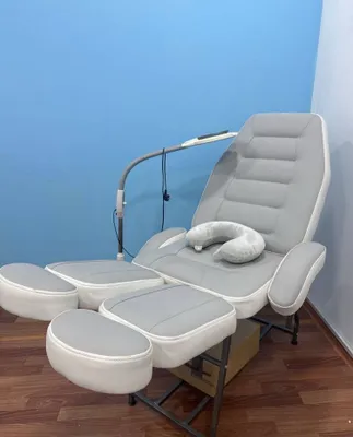 Pedikyur uchun кушетка sotiladi 1