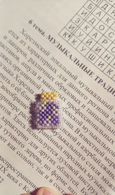 Munchoqlardan bezaklar, mini-figurkalar va boshqa buyumlar 1