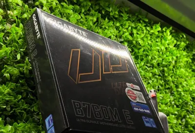 Gigabyte B760M-E + i3 14100 1