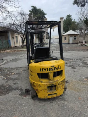 Автокара HUNDAI 15D 7E 1