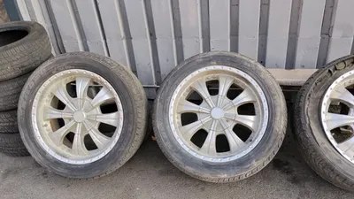 Диски TOYOTA 20, на 2 есть шины 1
