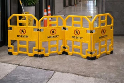 Переносное ограждение «NO ENTRY» 1