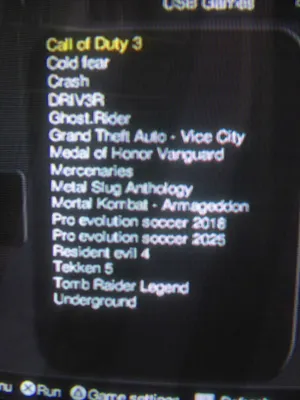 Sony PlayStation 2 uchun o‘yinlar va PlayStation 1 o‘yinlari yozilgan fleshka 1