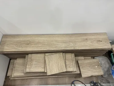 Ishlatilgan laminat, qalinligi 7 mm, taxminan 12-13 m² 1