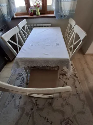 Продам кухонный комплект стол-стульев 1