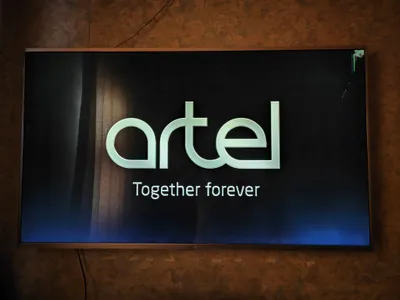 Artel 65" S9000 modeli 1