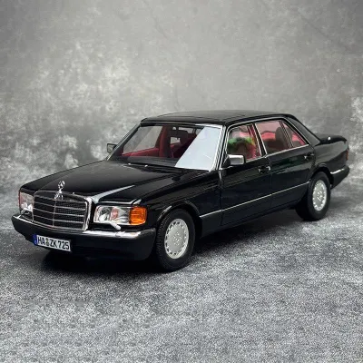 1:18 Mercedes 560SEL W126 коллекционная машинка 1