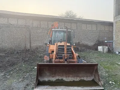 Hitachi ekskavator-yuklagichi sotiladi 1