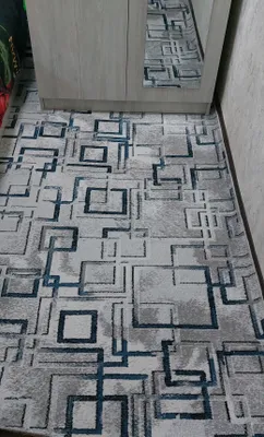 Gilam arzon sotiladi razmeri 2 ga  2 .20