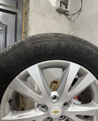 Продаются шины R18 1