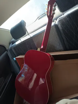 Gitara sotiladi Holati yangii 1