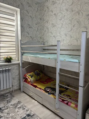 Qulay va amaliy ikki qavatli bolalar karavoti sotiladi. 1