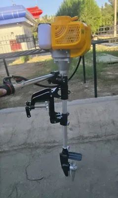 Rezina qayiq uchun benzinli motor. 1