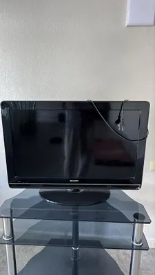 Телевизор Sharp и подставка оба 1