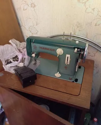 Продам швейную машинку 1