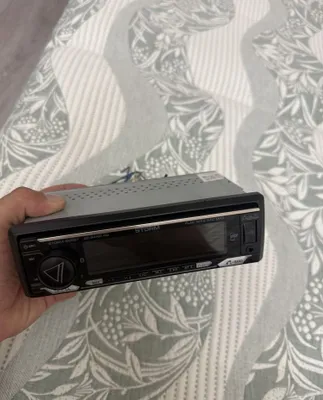 Aura Storm Bluetooth avtomagnitolasi 1