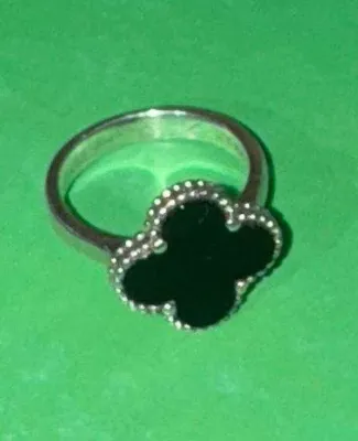 Серебро кольцо-Van Cleef & Arpels Alhambra. проба-925 РАЗМЕР-17. 3грам 1