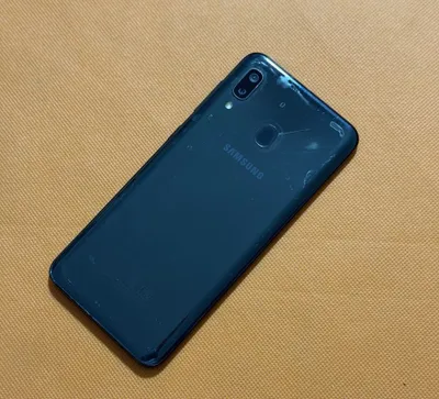 Samsung Galaxy A20 1