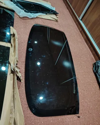 Avtomobil oynasi audi Q7 1