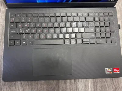 NOUTBOOK DELL 16 / 512 gb 1