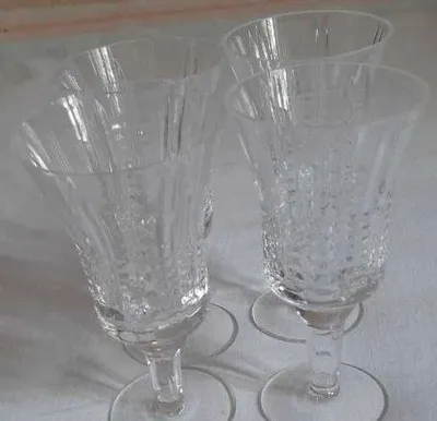130 ml hajmli billur bokallar, 4 dona sotiladi 1
