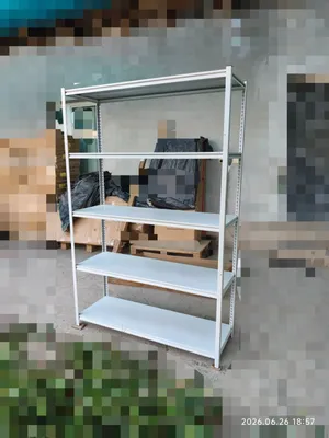 Yupqa stellajla bor. Har bir qavati 20-25 kg gacha yuk koʻtaradi. 1