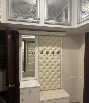 Продаётся прихожая с зеркалом б-у