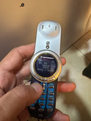 Motorola V70 midnight сотилади 1