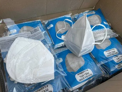 Klapanli KN-95 respirator-niqobi 1