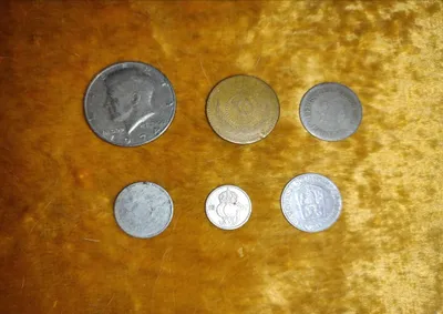 Turli xil tangalar. 6 ta fotosuratni ko‘ring, tavsifni o‘qing 1
