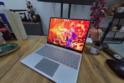 Microsoft Surface Laptop Go | 16/256GB 1