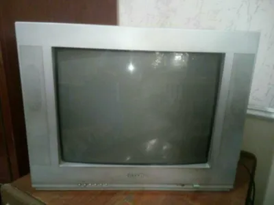 Rangli televizor. 1