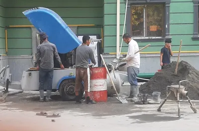 Заливаем полусухую стяжку 1