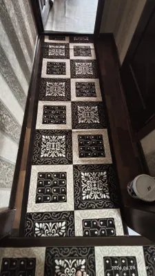 Shoshilinch gilam yo‘lakchalarini sotaman.