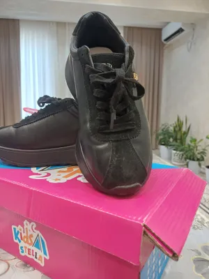 кроссовки женские 37 р 1