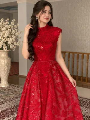 Шикарное платье 38 размера. Привезенное из Дубая 1