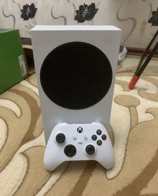 Xbox series S 512gb hotira. full komplekt 2 oylik gamepass ultimate 1