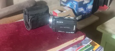 Цифровая видеокамера Sony 1