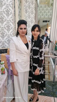 qora ayollar ko'ylagi sotiladi