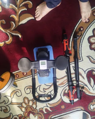 2 ta 12 kgdan gantel, 10 kg gantel, pres roliklar, 40 kg gruddigi 1