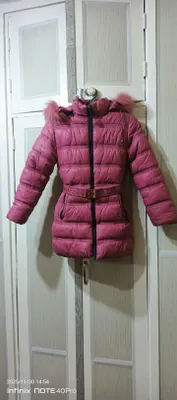 9–10 yoshli qiz bola uchun issiq kurtka