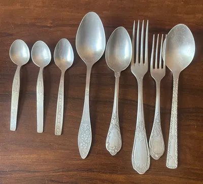 Продам мельхиоровые и металлические ложки 1