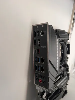 MSI MAG Z490 TOMAHAWK и i5-10400F 1
